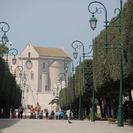 B&B Fabricanovantacinque Trani Bagian luar foto