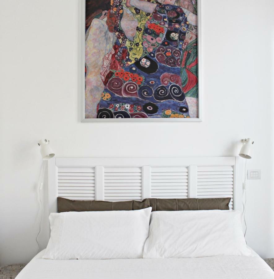 B&B Fabricanovantacinque Trani Bagian luar foto