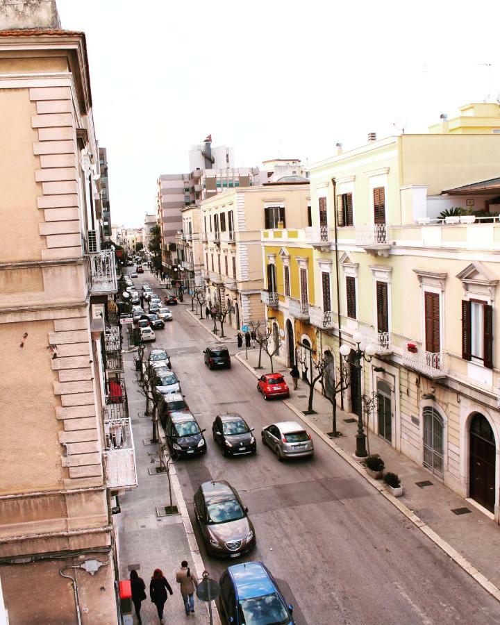 B&B Fabricanovantacinque Trani Bagian luar foto
