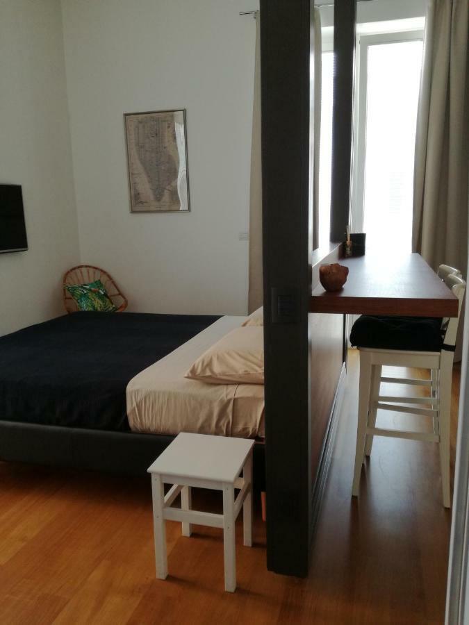 B&B Fabricanovantacinque Trani Bagian luar foto